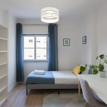 Flh Penha Franca Cheerful Appartamento Lisbona